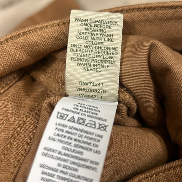 L.L. Bean Women’s True Shape Classic Fit Straight Leg Cotton Blend Denim Jeans - Picture 9 of 9